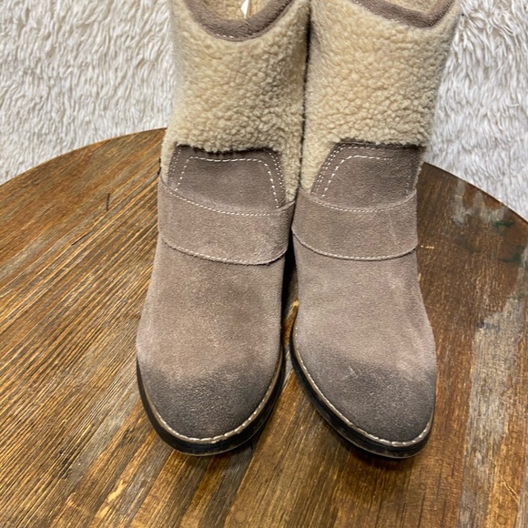 Kelsi Dagger Boots - Picture 8 of 9